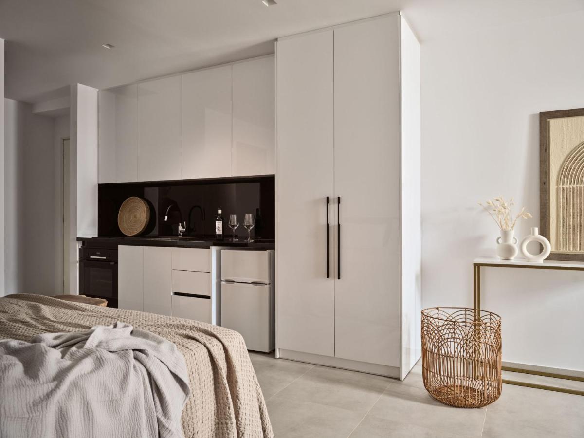 The Sall Suites Complex B - Iconic Sea Views, By Zantewize アギオス・ニコラオス エクステリア 写真